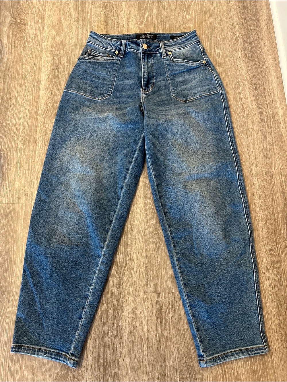 Judy Blue - Barrel Fit Jeans